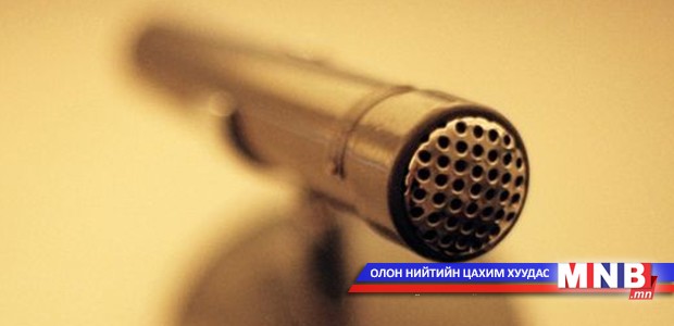 Залуусаа “Англи хэлээр уран илтгэгч”-ийн тэмцээнд урьж байна