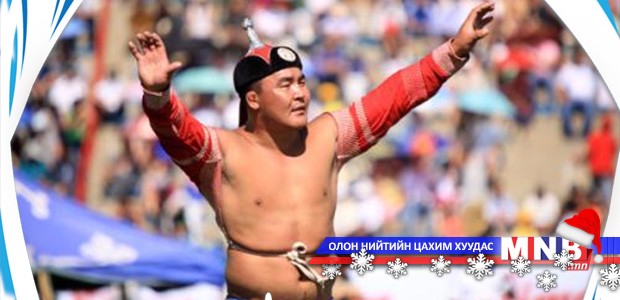 Улсын аварга С.Мөнхбат "Ерөнхийлөгчийн цом"-ыг хоёр дахь удаагаа гардлаа