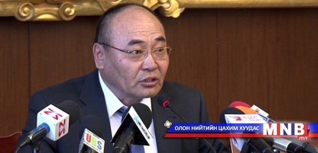 Д.Эрдэнэбат: Шинэ бүлгийн даргын асуудлыг хэлэлцэх болоогүй байна