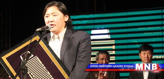 "Утгын чимэг" наадмыг зохиолч Б.Золбаяр өнгөллөө
