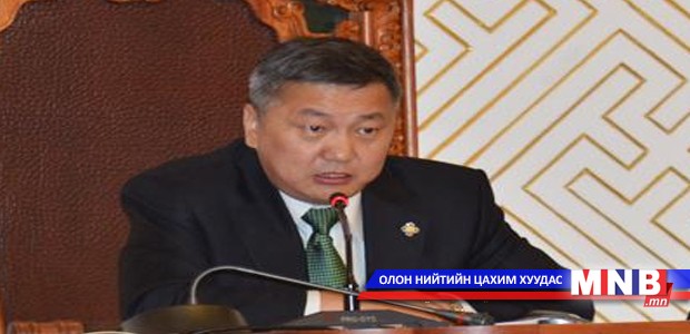 Их хурлын дарга чуулганы хуралдааныг орхин бөхийн барилдаан үзжээ