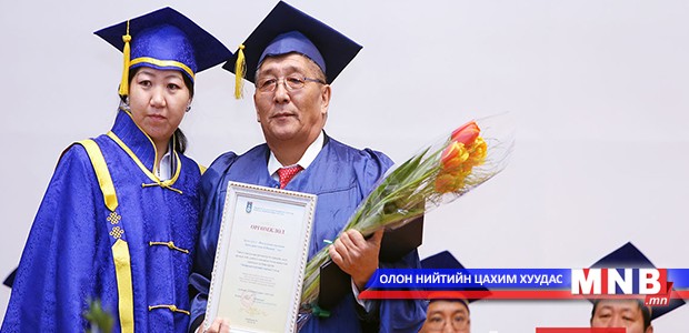 62 настайдаа ШУТИС-ийг төгсөв