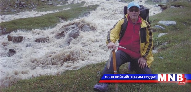 74 настай уулчин Т.Гүррагчаа Эверестийн оргилд авирна