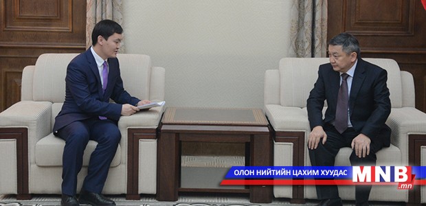 Төрийн өндөр албан тушаалтанд хариуцлага хүлээлгэх тухай хуулийн төслийг өргөн барилаа