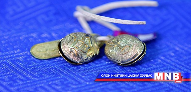 Гурван сая дахь иргэн болон түүний чацуутнуудад Ерөнхийлөгч бойтогны хонх бэлэглэнэ