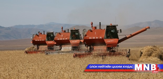 “Улсын тэргүүний тариаланч хамт олон”-оор 12 аж ахуйн нэгж шалгарав