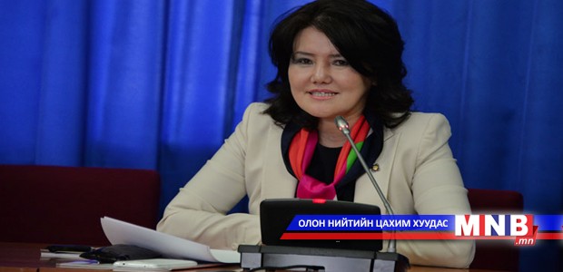 Л.Эрдэнэчимэг: Би туулайны чихмэл ашигласан