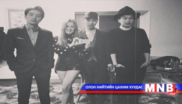"Хаалгаа нээ" тоглолт болно