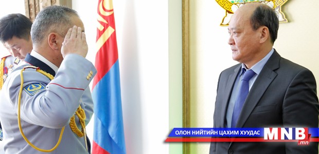 Нийслэлээс “Монгол цэргийн өдөр”-ийг тохиолдуулан шагнал гардууллаа