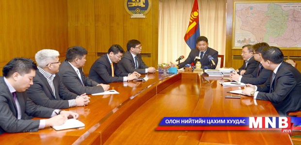 У.Хүрэлсүх: Асуудлыг шийд. Чадахгүй бол хариуцлага тооцно