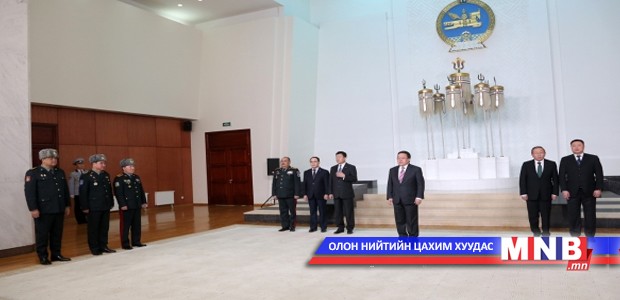 Генерал цолтон дөрвөөр нэмэгдлээ
