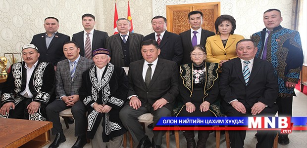 МАН-ын дарга М.Энхболд казах иргэдэд хүндэтгэл үзүүллээ