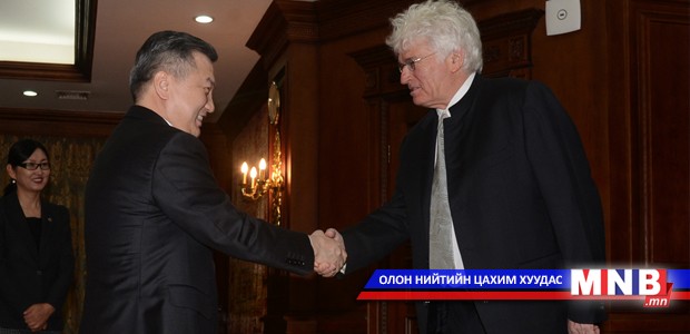 УИХ-ын дарга З.Энхболд Оскарын шагналт кино найруулагчийг хүлээн авч уулзав