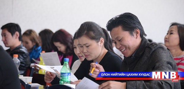 Парламентын сэтгүүлчдэд зориулсан сургалт зохион байгуулав