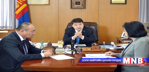 Малчдын орлогын эх үүсвэр болсон ноолуурын үнийн асуудлын талаар ярилцав