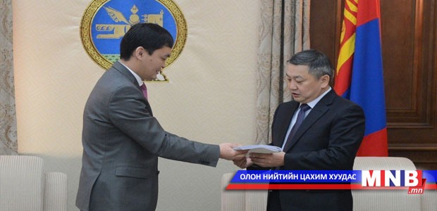 Ерөнхийлөгчийн боловсруулсан Авлигатай тэмцэх хөтөлбөрийг өргөн барилаа