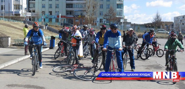 Эрдэнэтийн дугуйчид 2015 оны үйл ажиллагаагаа эхлүүлэв