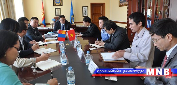 Вьетнам улс мах импортлох сонирхолтой байна