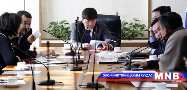 Нийслэлээс эрх нь зөрчигдсөн, зөрчигдөж буй хүүхдүүдийг баярлуулна