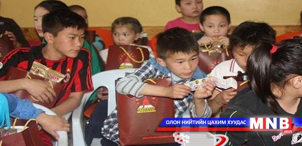 “Вербист” төвийн хүүхдүүд “Улаанбаатар Буян” ХХК-ийн хамт олонтой баяраа тэмдэглэлээ
