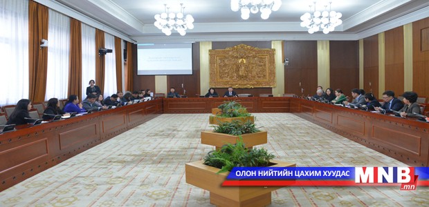 Хүнсний тухай хуулийн хэрэгжилтийн талаар зөвлөлдөв