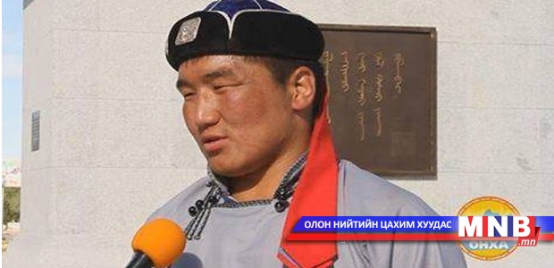 "Майдар" бурхан залах ёслолын барилдаанд Б.Мижидсүрэн түрүүлжээ
