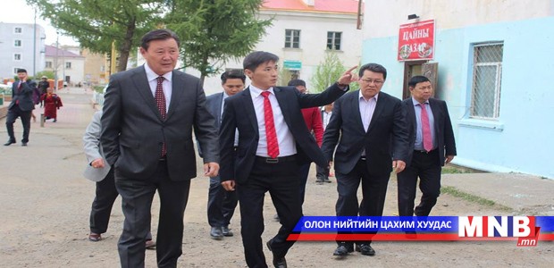 Налайх хотын Захирагчийн сонгуульд бие даан нэр дэвшигч Д.Цогоо гишүүдтэй уулзав
