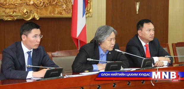 УИХ дахь АН-ын бүлгийн дарга Б.Гарамгайбаатар сэтгүүлчдэд мэдээлэл хийлээ