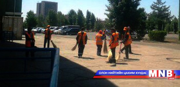Төв цэнгэлдэх хүрээлэн, Хүй долоон худагт цэвэрлэгээ, ногоон байгууламжийн ажил эхэллээ