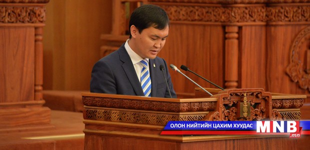 Шүүх байгуулах тухай хуулийн шинэчилсэн найруулгын төслийг анхны хэлэлцүүлэгт шилжүүлэв