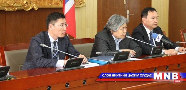 Б.Гарамгайбаатар: 34 хувийн эзэмшлээ ашигт малтмалын нөөц ашигласны тусгай төлбөрөөр солих нь зөв шийдэл