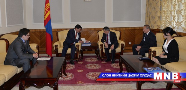 Хөдөлмөрийн тухай хуулийн шинэчилсэн найруулгын төслийг өргөн барив
