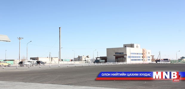 Замын-Үүдийн иргэд өмчлөх газаргүй, нутаглах бэлчээргүй болоод байна