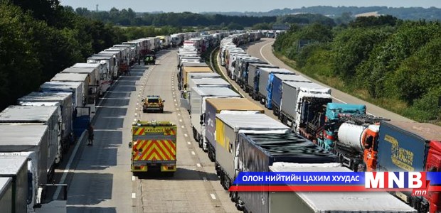 Их Британи, Францын хил дээр үүссэн автомашины түгжрээ улам өргөжсөөр байна