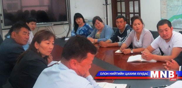 Яармаг, Нисэхийн 3.2 км урт замын тусгаарлах зурвасыг бүрэн зүлэгжүүлнэ
