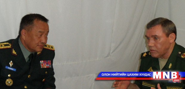Жанжин штабын дарга ОХУ-д ажлын айлчлал хийлээ
