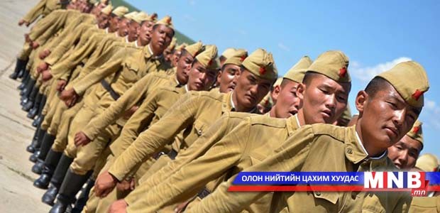 Батлан хамгаалахын сайд Ц.Цолмон "Оюутан цэрэг"-үүдээ эргэлээ