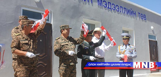 Батлан хамгаалахын сайд Ховд аймагт ажиллалаа