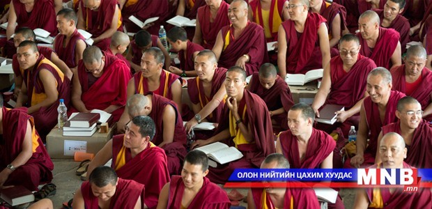 Эзэн Чингисийн талбайд 500 лам ном хурж байна