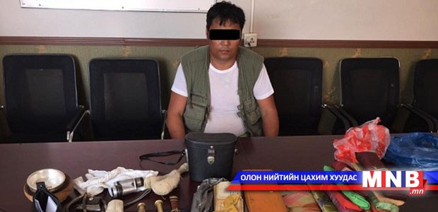 Эртний судар, эд өлгийн зүйлийг хил давуулах гэж байжээ