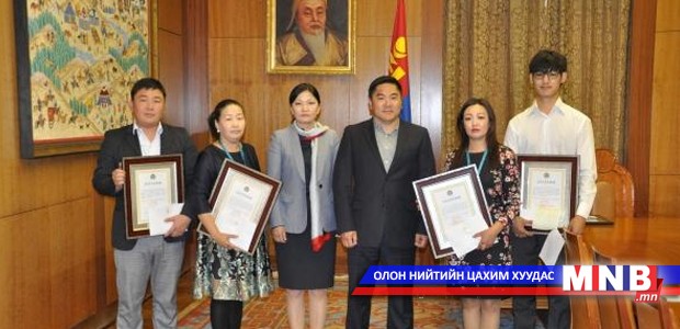 Сэтгүүлчдийн бүтээлийн уралдааны шилдгүүд тодорлоо