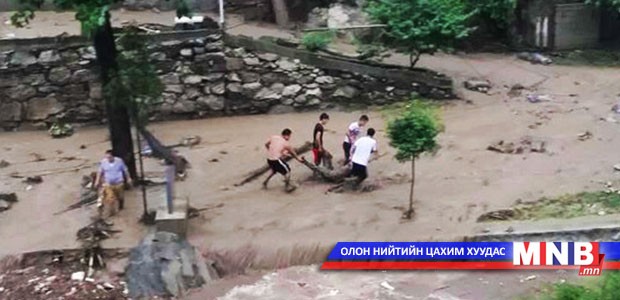 Үерийн улмаас хоёр хүн нас баржээ