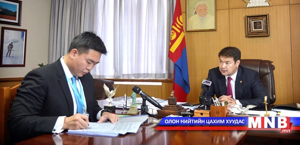 Тавантолгойн төмөр замын 51 хувь нь Монголын төрд байх яриа хэлэлцээг яаралтай хийнэ