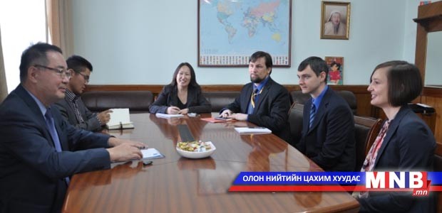 АНУ-ын Төрийн департаментийн төлөөлөгчидтэй шашны асуудлаар ярилцав