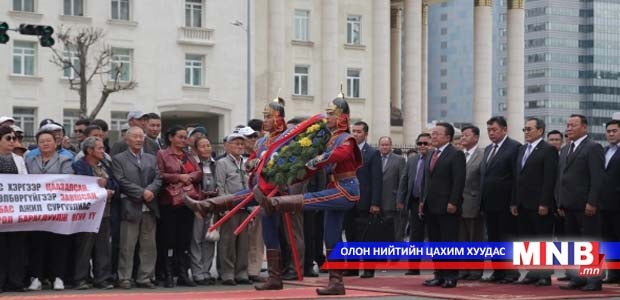 President Elbegdorj Pays Tribute to Victims of Political Repression