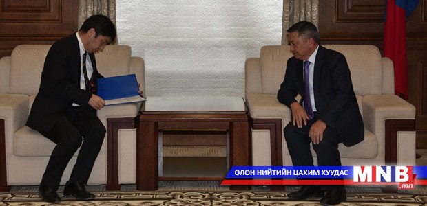 Засгийн газарт чиглэл өгөх тухай тогтоолын төслийг өргөн барив