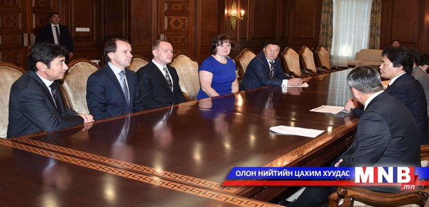 Уралын их сургуулийн төлөөлөгчид манай улсад ажиллаж байна