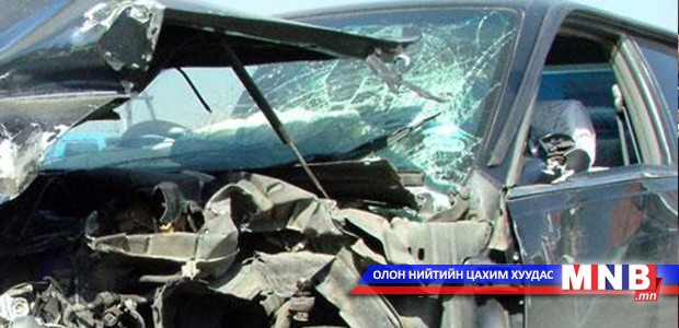 Осолдсон автомашины эд ангид хүн хавчуулагджээ
