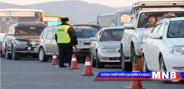 Согтуу жолоочоос авлига авсан 2 цагдааг үүрэгт ажлаас нь чөлөөлжээ
