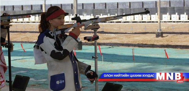 Манай тамирчид урт бууны багийн дасгалд дэлхийн рекордыг шинэчлэв